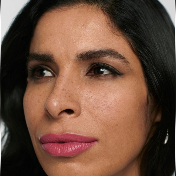 Clinique Fan Favorites 4 Piece Set - Picture 3 of 5